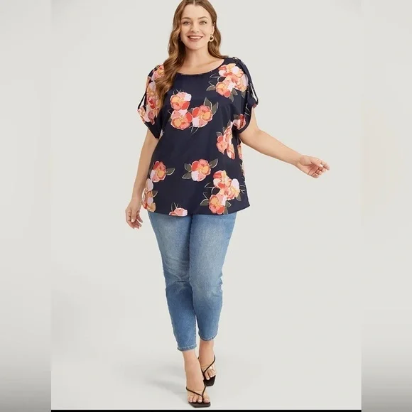 Bloomchic Floral Printed Rolled Tab Indigo Blouse 26 NWT - Picture 3 of 8